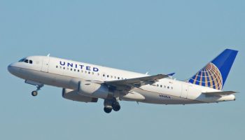 united-airline-use-millions-of-flier-miles-to-reward-security-hole-reports-1