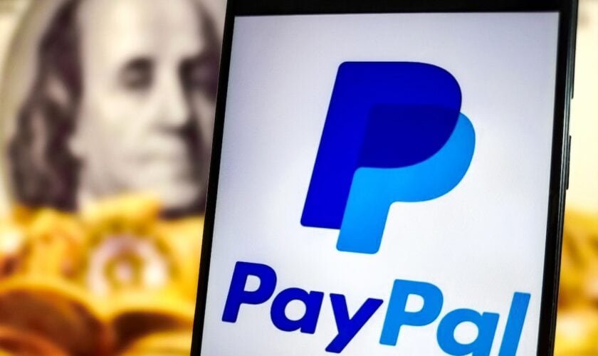 Illustration PayPal Launches US Dollar Stablecoins