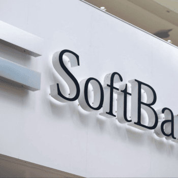 SoftBank 旗艦銀行分行外牆招牌清晰可見.